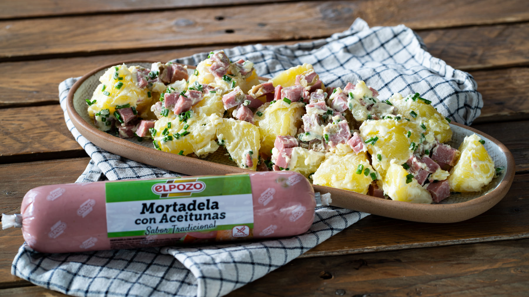 ELPOZO - Ensalada de patatas con mortadela con aceitunas y mayonesa de ajo