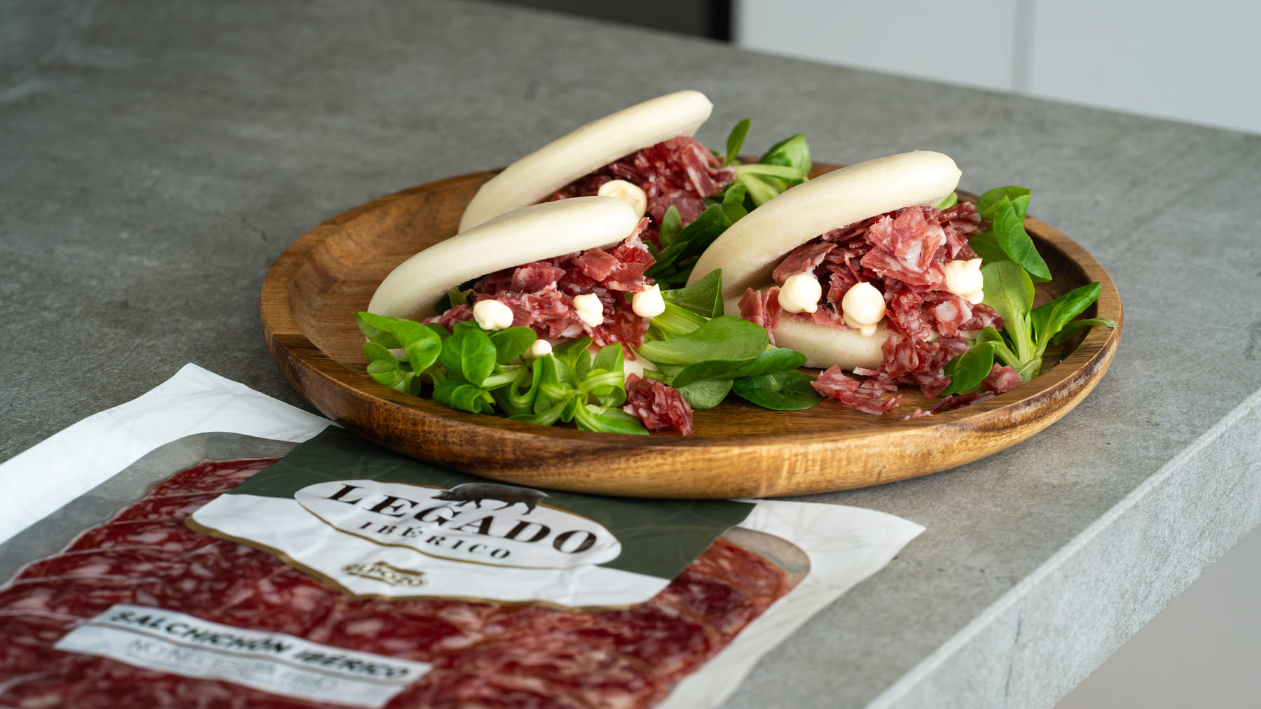 ELPOZO - Bao con Tartar de Salchichón Ibérico: Receta Fácil y Deliciosa