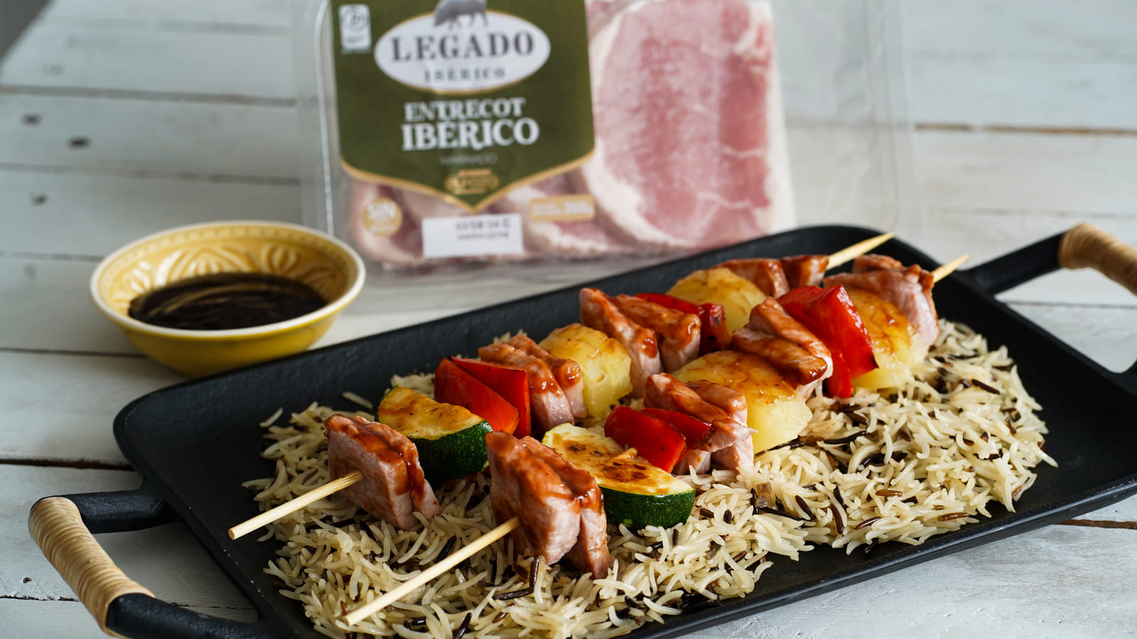 ELPOZO - Brochetas de entrecot Legado Ibérico con piña y salsa teriyaki