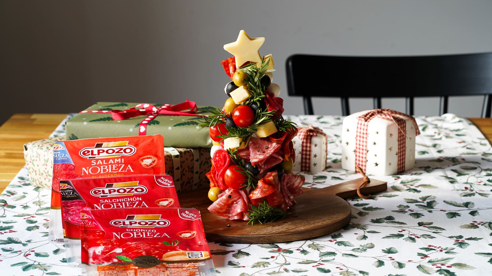 ELPOZO - Árbol de Navidad de entremeses: chorizo, salchichón y salami con quesos